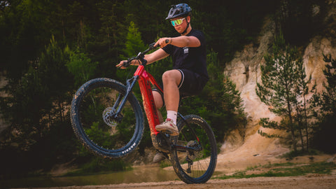 Esconder PSX 19" Red